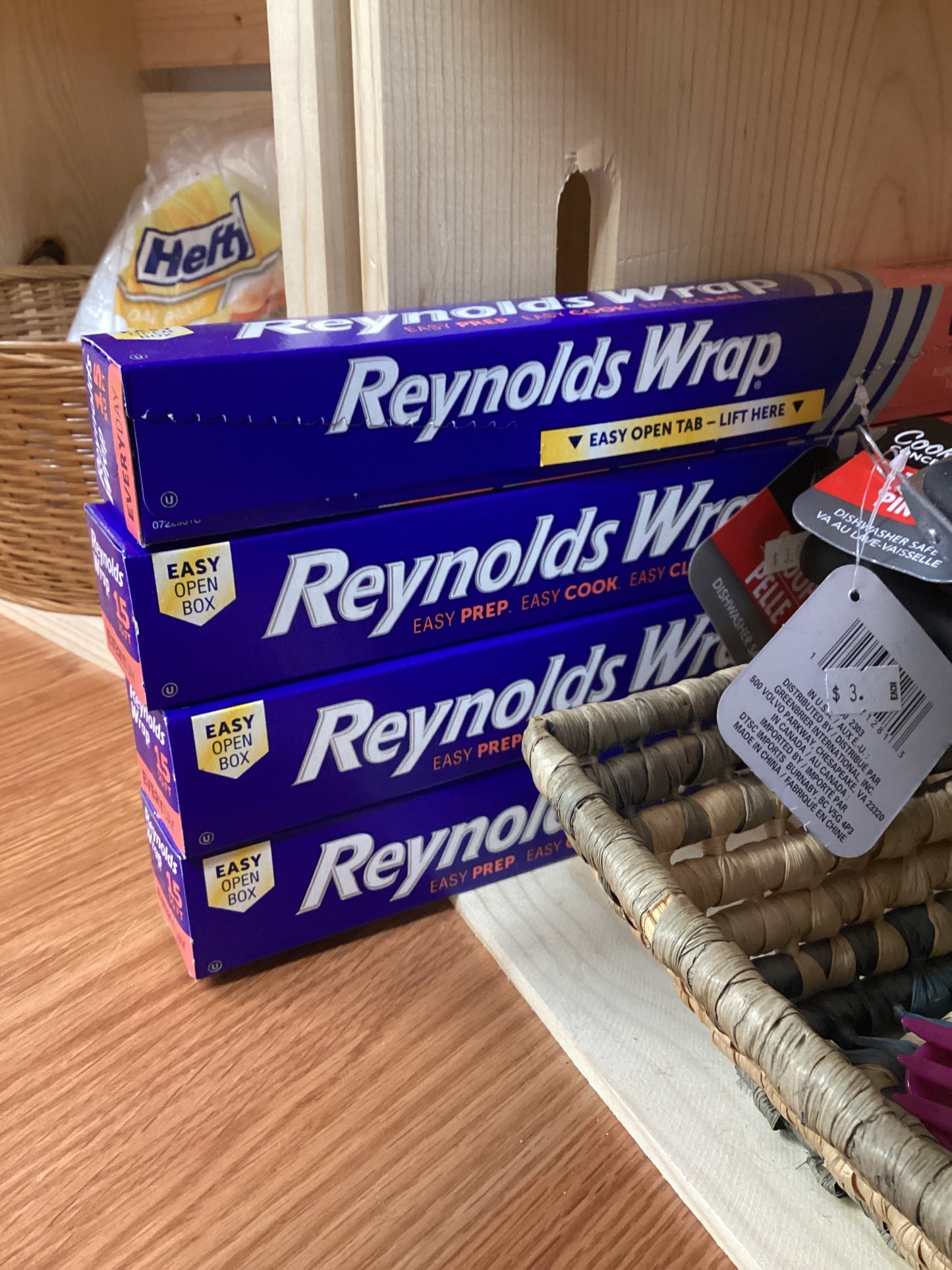 HB Reynolds Wrap aluminum foil